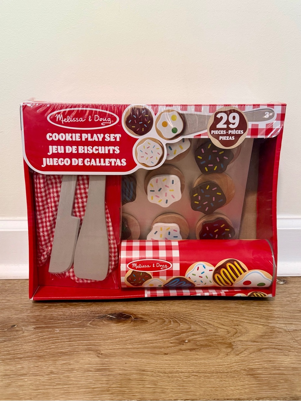 Melissa & Doug Red and White Cookie Play Set with Pretend Iced Cookies